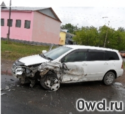 Битый автомобиль Toyota Corolla Fielder